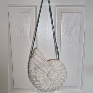 White Shell-Shaped Shoulder Bag